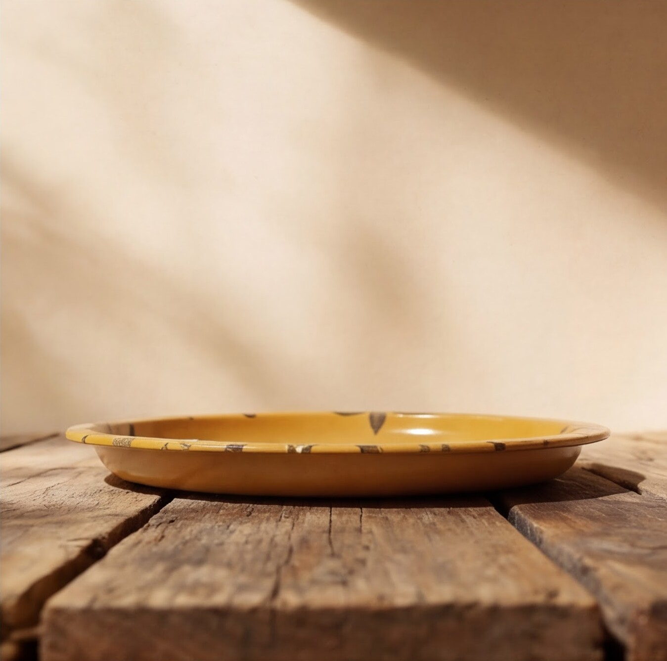 بكشة الطيبين – الأصفر ذهبي مشرق